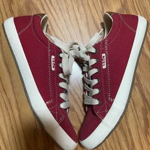 Taos Womens Starburst Sneaker Red 7.5